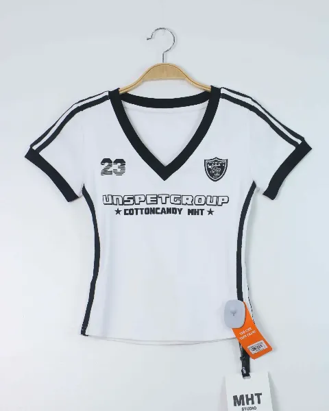 Áo phông nữ cổ tròn croptop TT 2013 đen H12.2026.2
